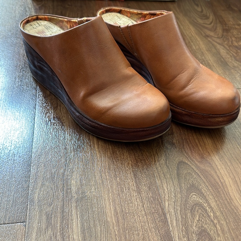 Korks Clog Wedge